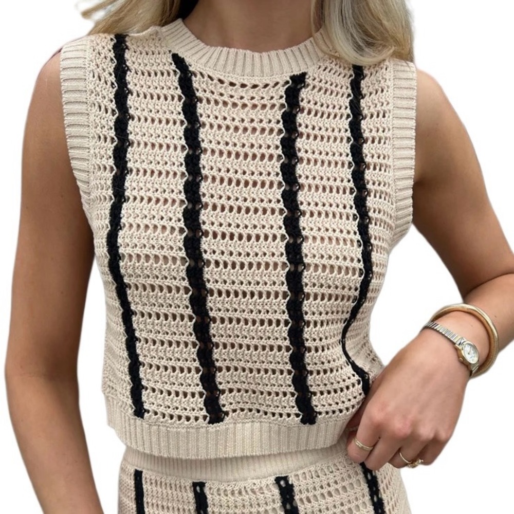 Monrow NWT Striped Crochet Knit Sleeveless Sweater Top